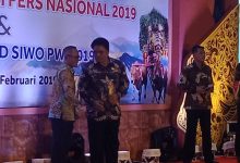 Bupati Kepulauan Sangihe satu-satunya pimpinan daerah di Propinsi Sulawesi Utara yang terpilih menerima penghargaan sebagai Kabupaten yang peduli