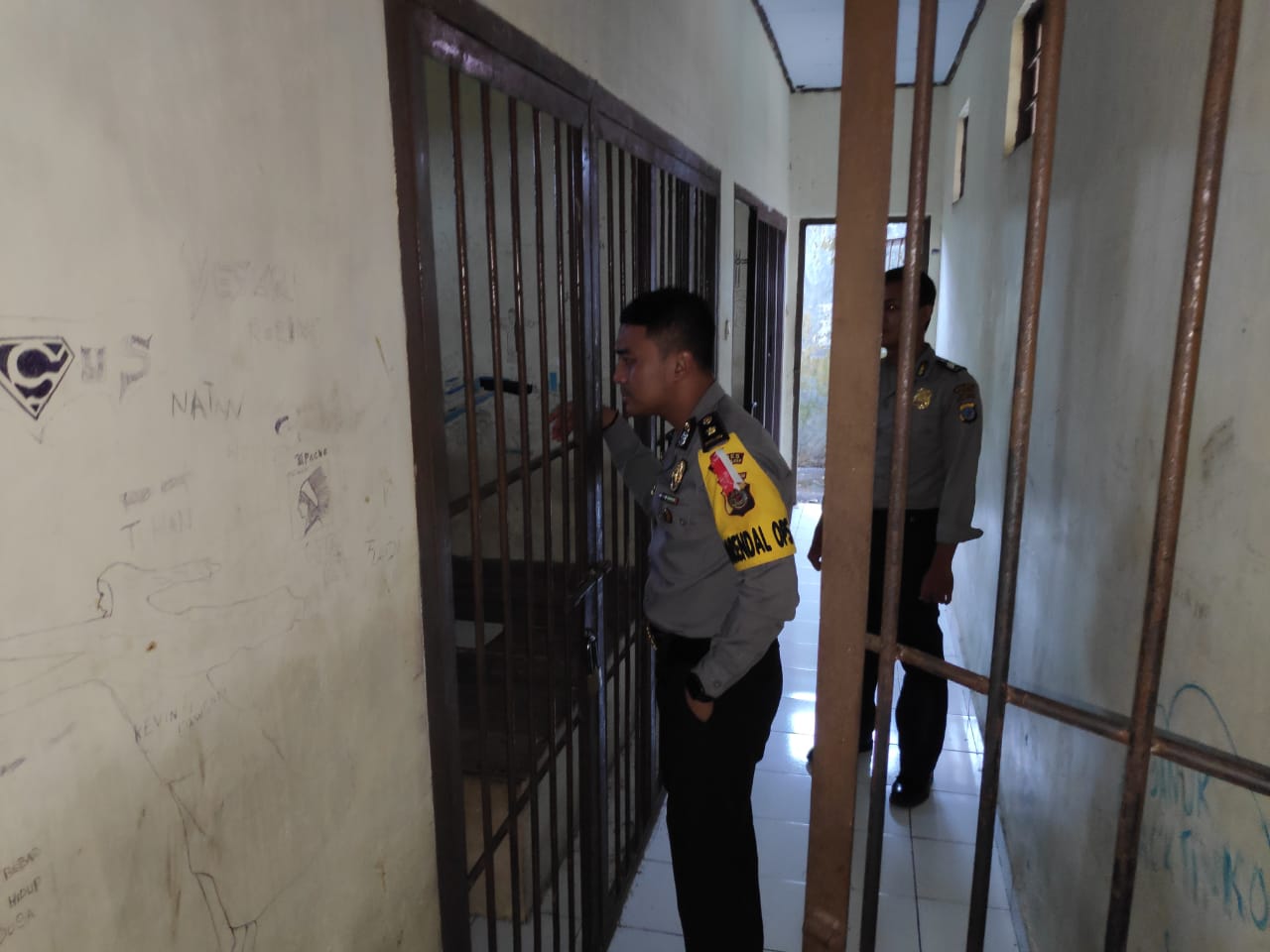 Kabag Ops Kompol Syaiful Wachid, SH,SIK,pada saat melakukan inspeksi mendadak (sidak) di sejumlah Polsek jajaran yang ada di jalur Jalan Trans Sulawesi, Selasa (22/01/2019).