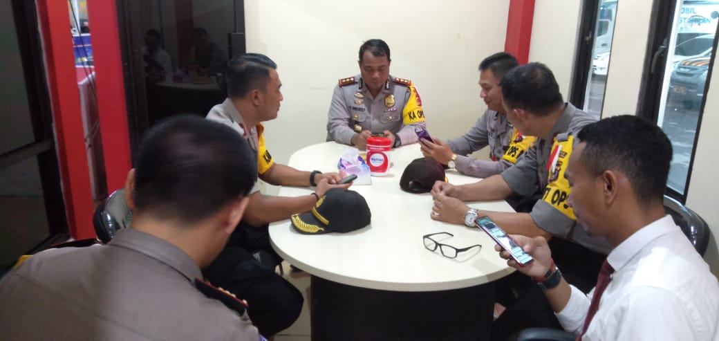 Rapat terbatas yang digelar di ruang Command Center Polres Minahasa Selatan
